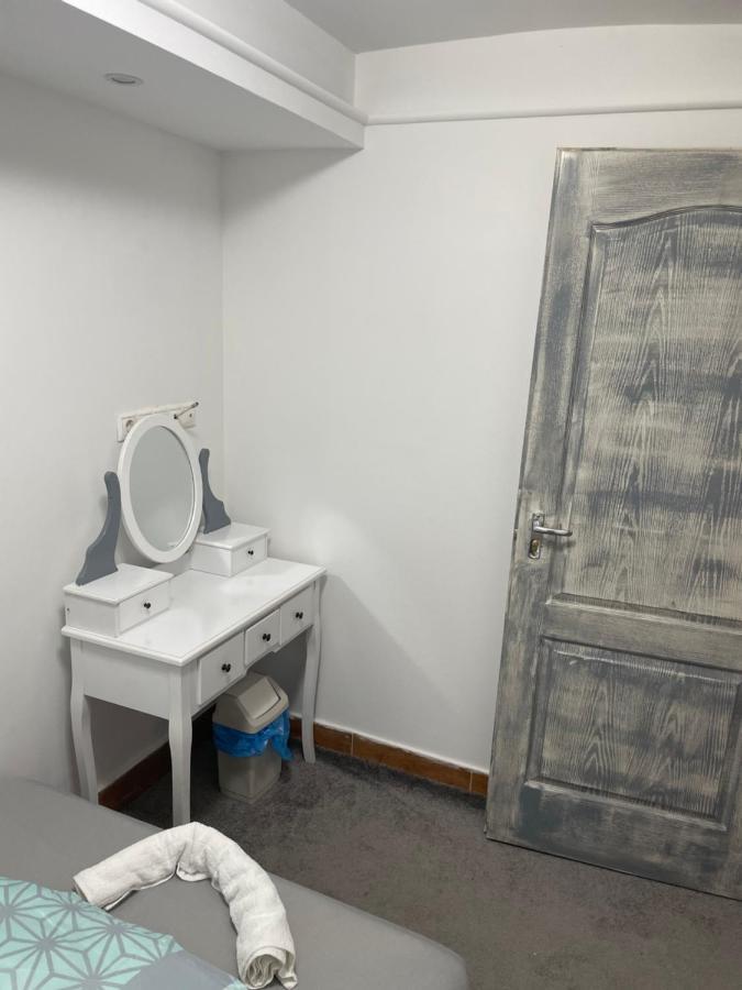 Centrum Wellness Hostel Debrecen Ngoại thất bức ảnh