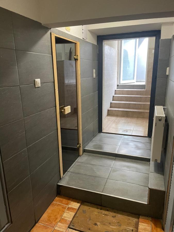 Centrum Wellness Hostel Debrecen Ngoại thất bức ảnh