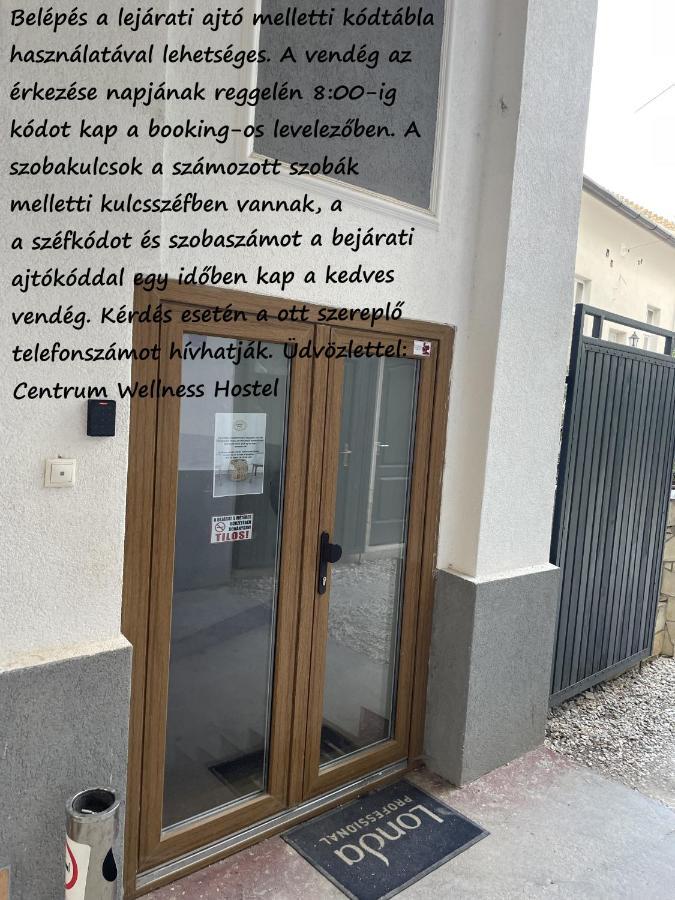 Centrum Wellness Hostel Debrecen Ngoại thất bức ảnh