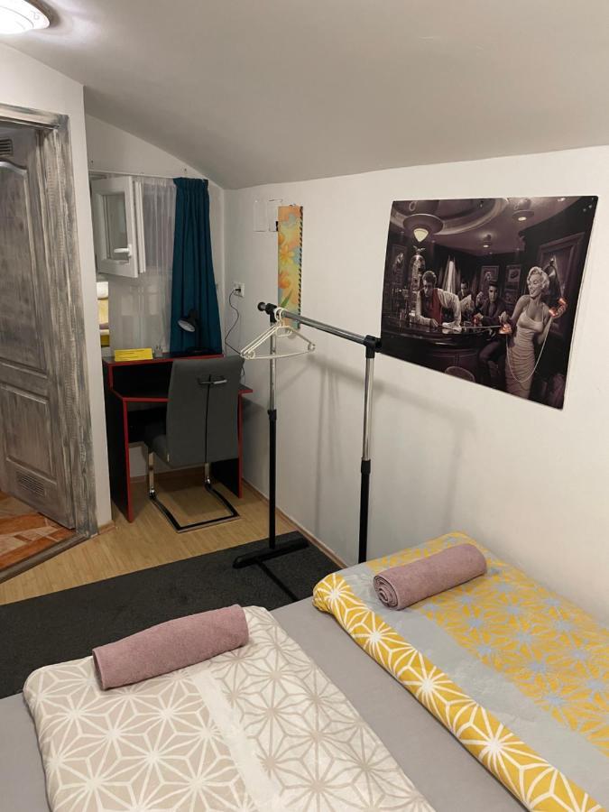 Centrum Wellness Hostel Debrecen Ngoại thất bức ảnh