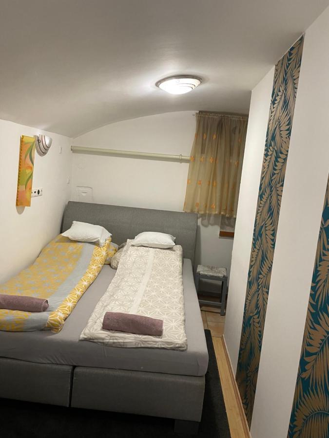 Centrum Wellness Hostel Debrecen Ngoại thất bức ảnh