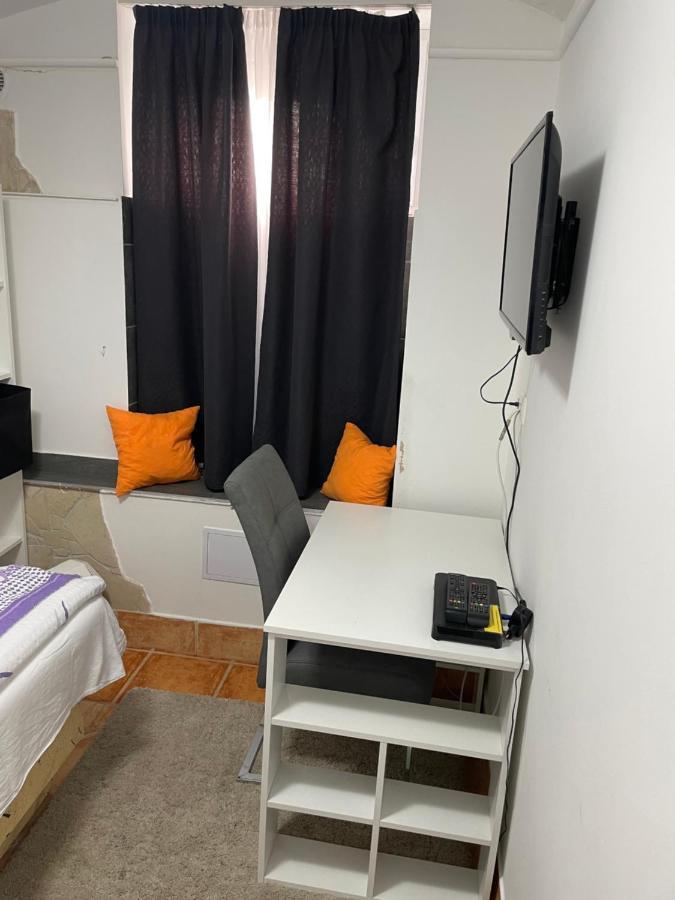 Centrum Wellness Hostel Debrecen Ngoại thất bức ảnh
