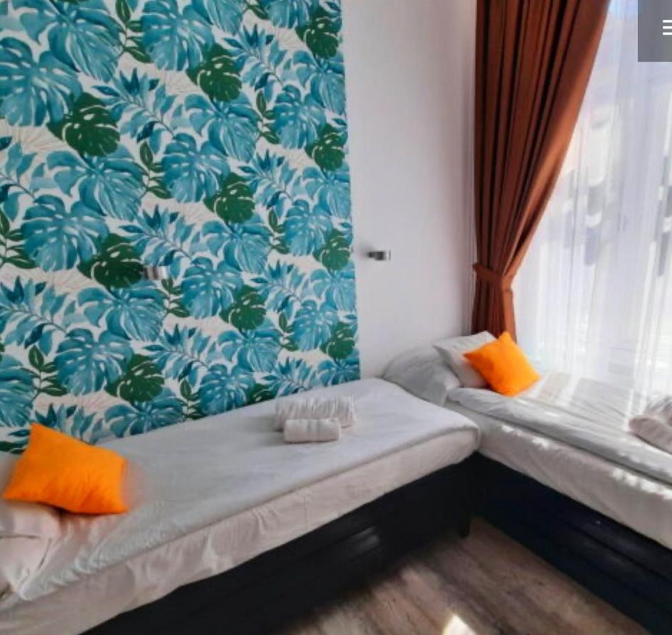 Centrum Wellness Hostel Debrecen Ngoại thất bức ảnh
